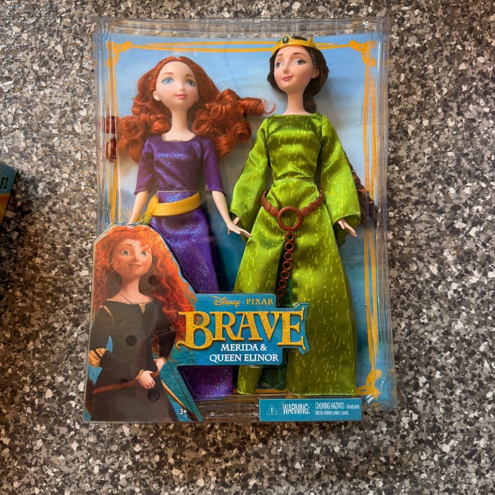 2011 Disney Pixar Brave Merida & Queen Elinor Doll Set New In Box